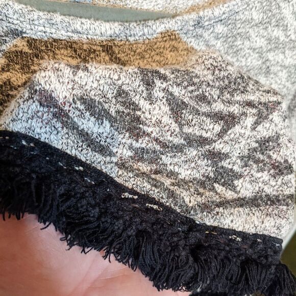 Absolutely Famous Crop Top Long Sleeve - Picture 3 of 6